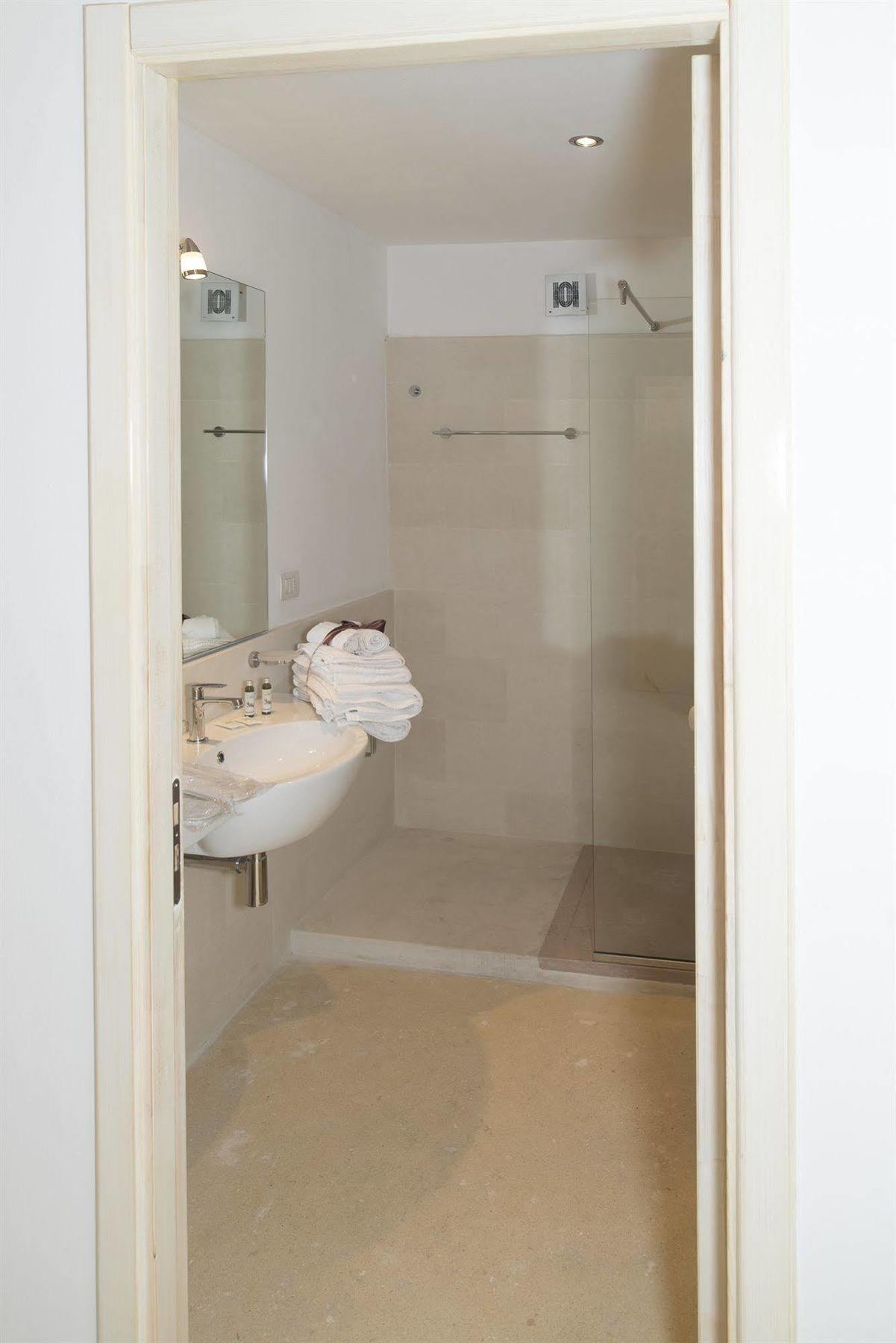 ガリポリ Relais Carlo V - Palazzo Storico Bed & Breakfast エクステリア 写真