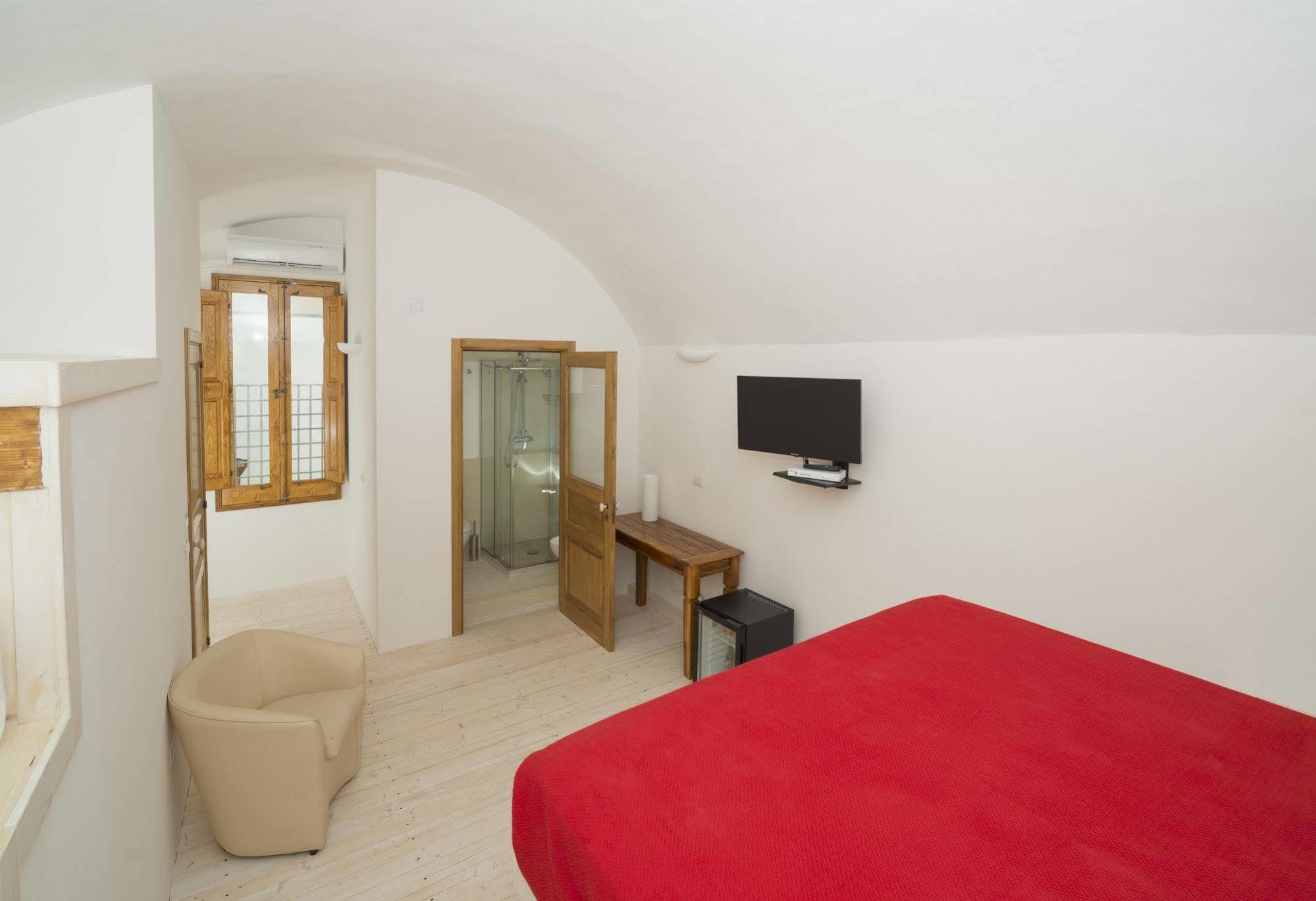 ガリポリ Relais Carlo V - Palazzo Storico Bed & Breakfast エクステリア 写真